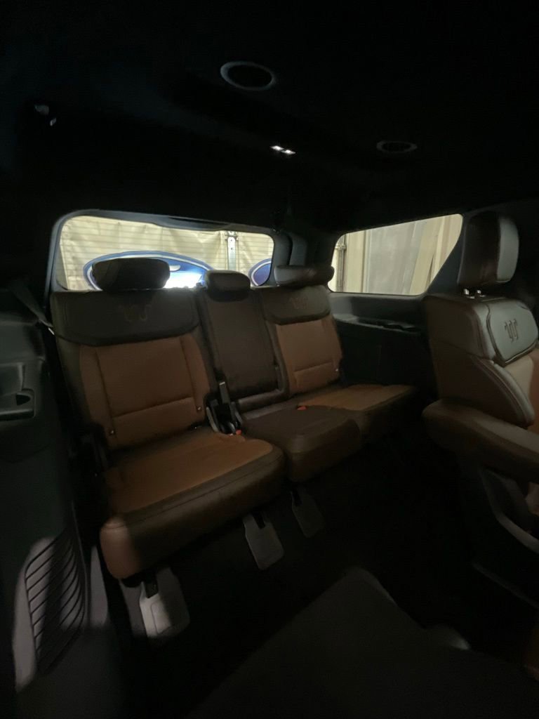 Used 2025 Ford Expedition King Ranch image 14