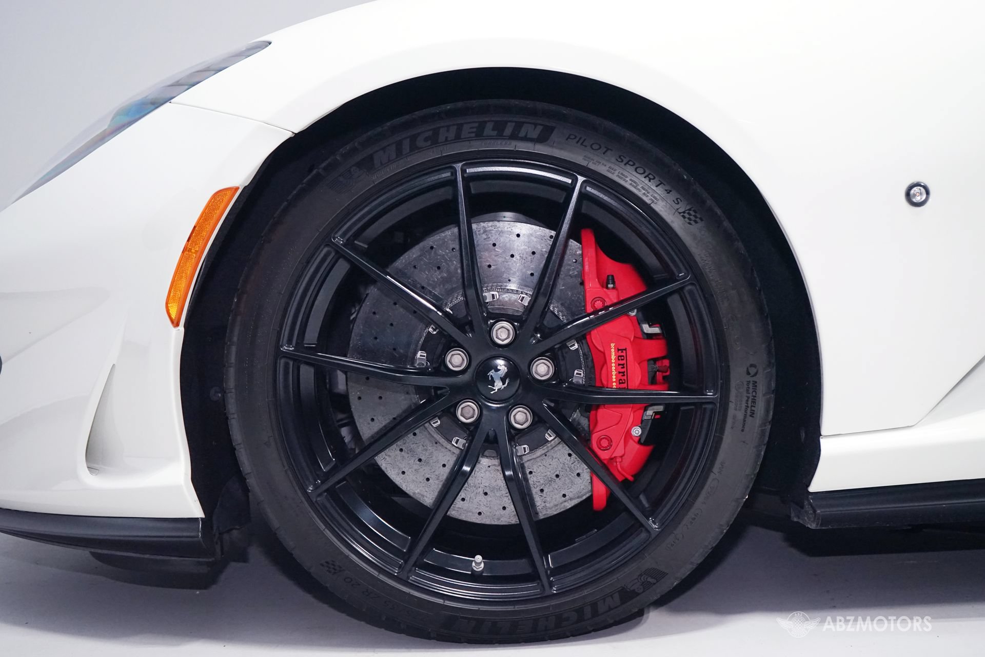 Used 2019 Ferrari 812 Superfast RWD image 8
