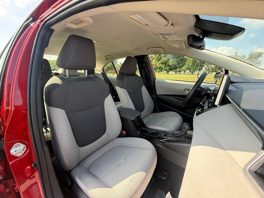 Used 2021 Toyota Corolla LE FWD image 12