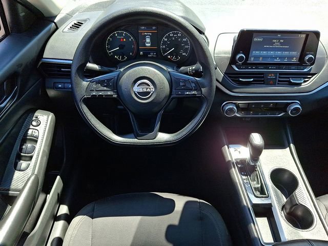 Used 2024 Nissan Altima 2.5 S FWD image 11