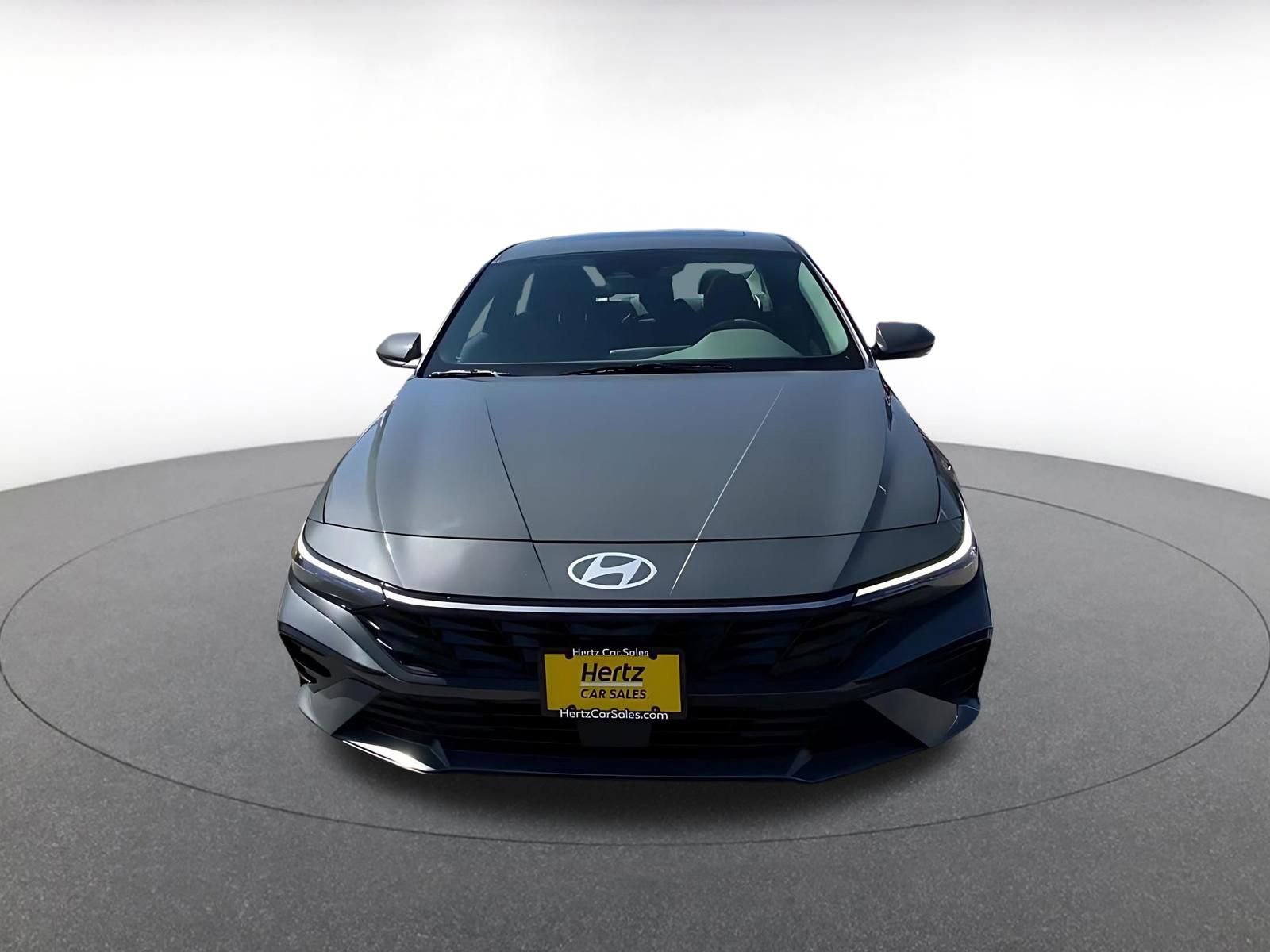 Used 2025 Hyundai Elantra SEL FWD image 4