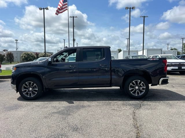 Used 2022 Chevrolet Silverado 1500 LT AWD/4WD image 6