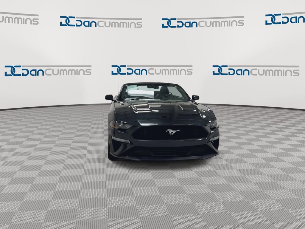 Used 2023 Ford Mustang Premium image 3