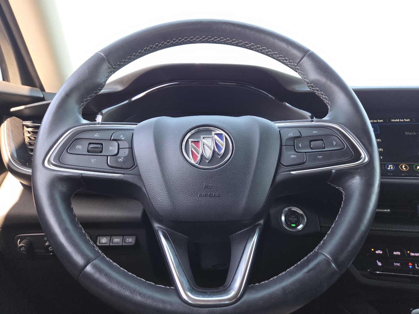 Used 2022 Buick Envision Essence w/ Technology Package II FWD image 27