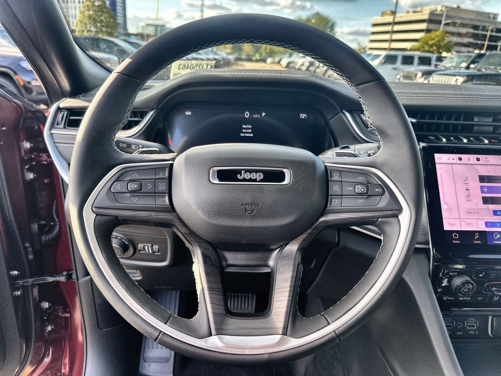 New 2025 Jeep Grand Cherokee Limited w/ Luxury Tech Group II image 16