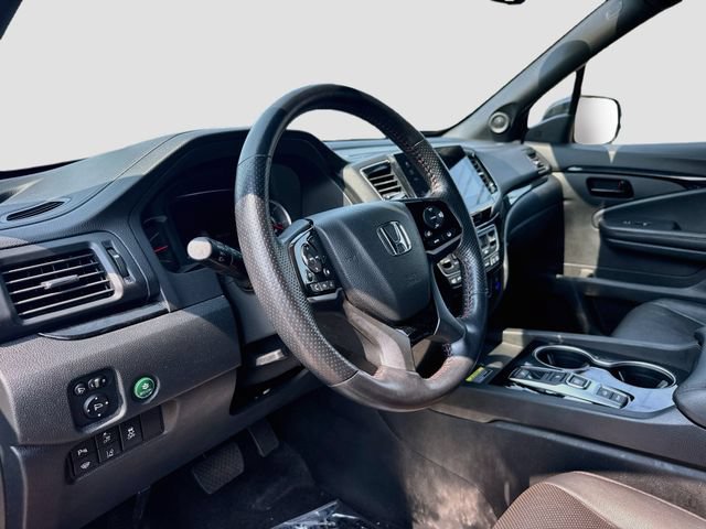 Certified 2024 Honda Passport Black Edition image 11