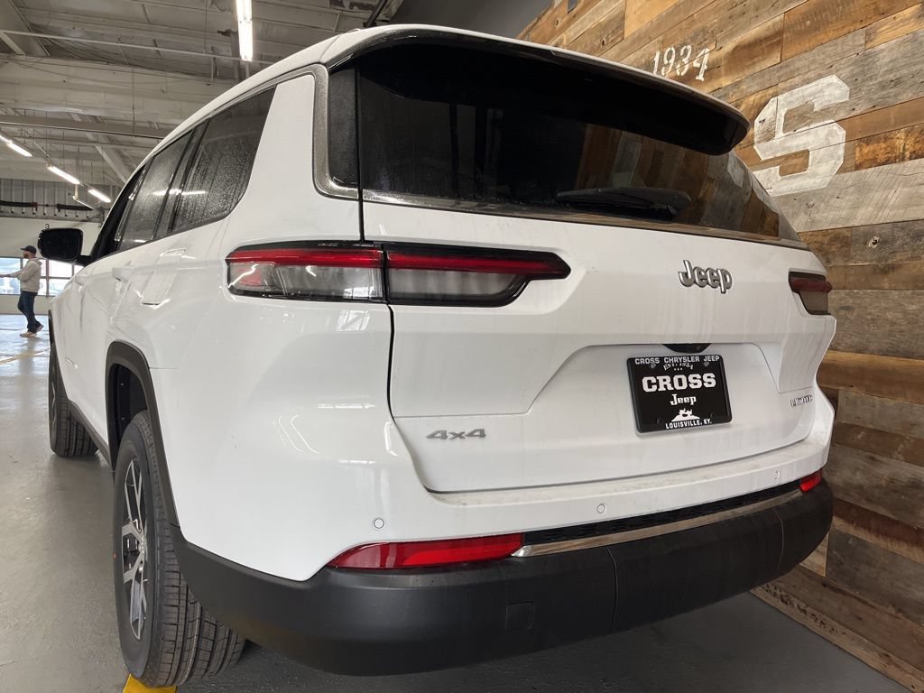 New 2025 Jeep Grand Cherokee L Limited w/ Trailer Tow Package AWD/4WD image 22