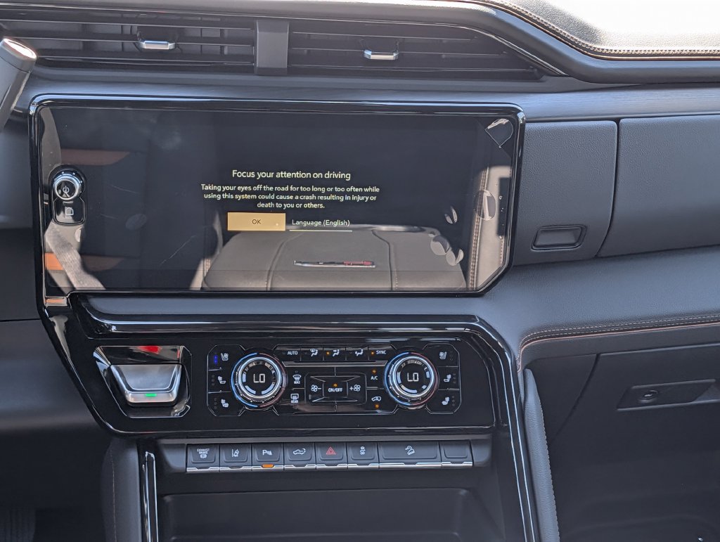 New 2026 GMC Sierra 2500 AT4 w/ AT4 Premium Plus Package AWD/4WD image 14