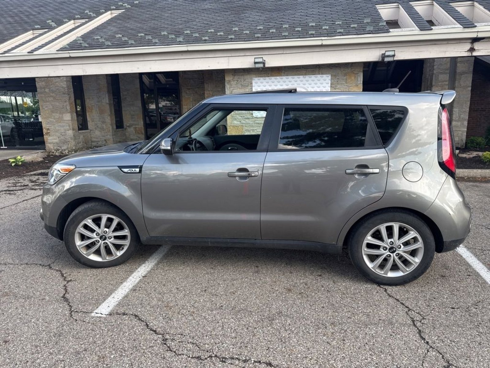 Used 2017 Kia Soul + w/ Primo Package FWD image 7