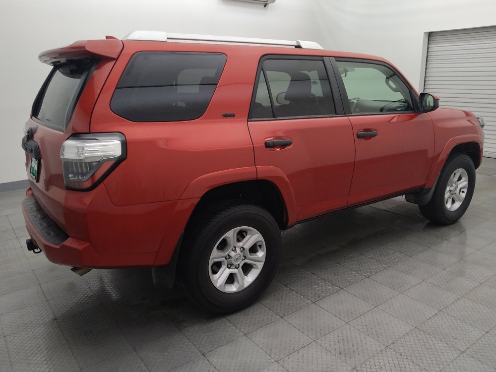 Used 2017 Toyota 4Runner SR5 AWD/4WD image 10
