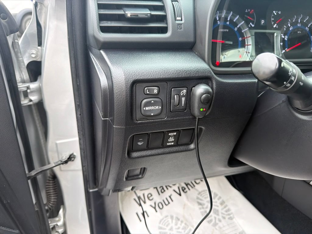Used 2018 Toyota 4Runner SR5 AWD/4WD image 20