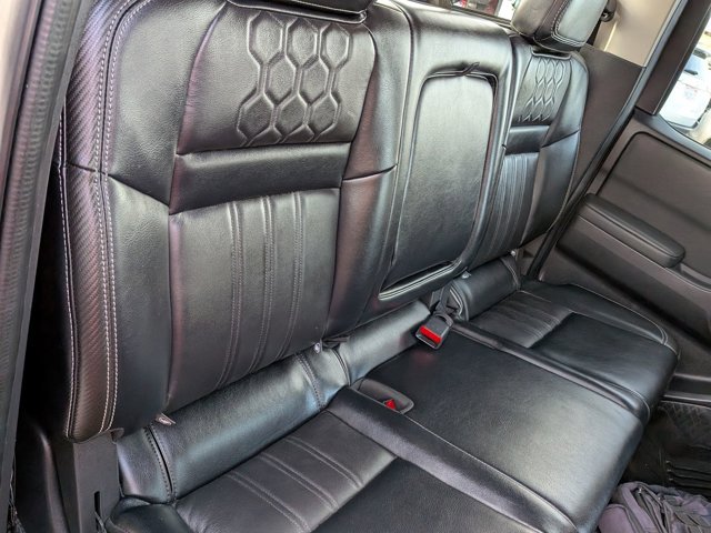 Used 2022 Nissan Frontier SV w/ SV Premium Package RWD image 17