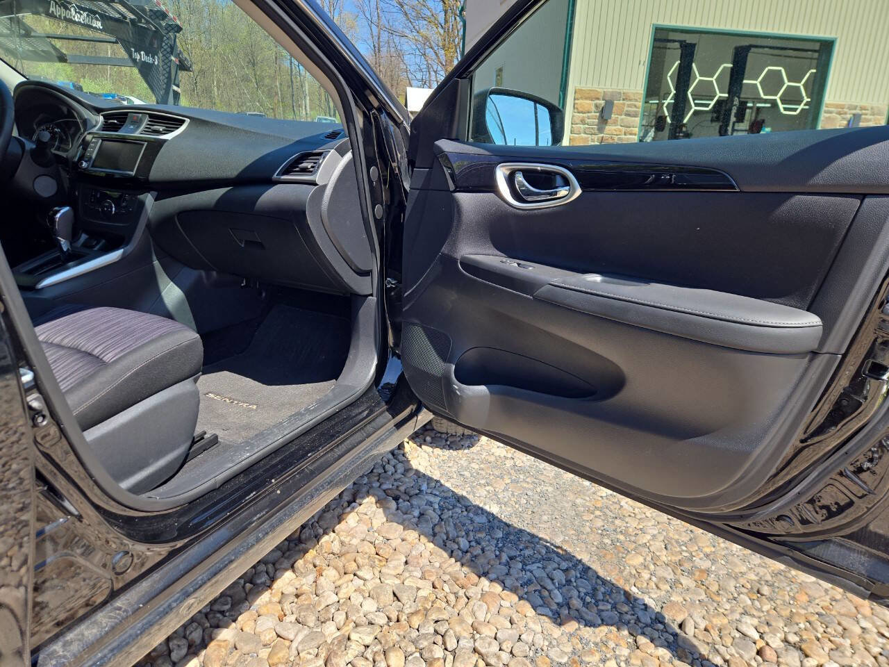 Used 2019 Nissan Sentra SV FWD image 20