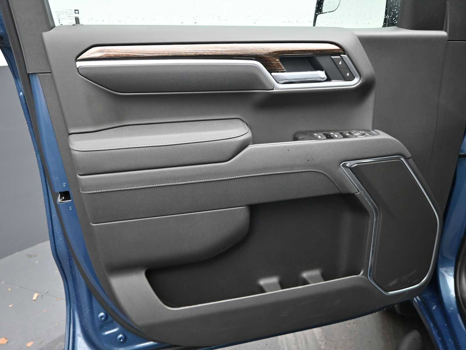 New 2026 GMC Sierra 1500 Elevation image 12