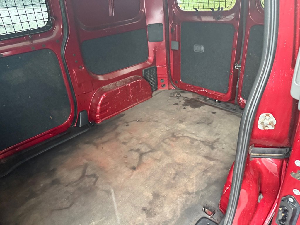 Used 2018 Nissan NV200 SV w/ Navigation Package FWD image 3
