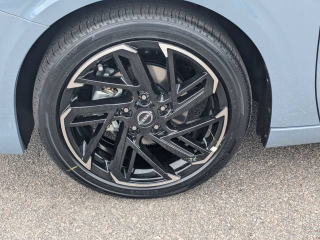 New 2026 Nissan Sentra SR w/ Floor Mat Package FWD image 10