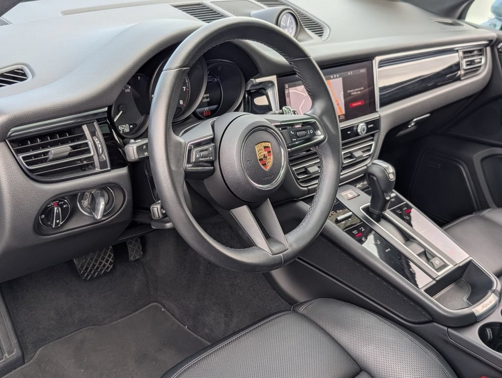 Used 2024 Porsche Macan AWD/4WD image 4