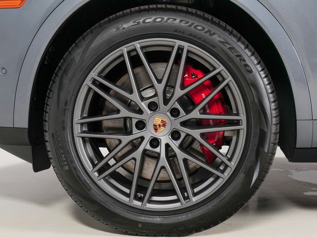 New 2026 Porsche Cayenne S AWD/4WD image 33