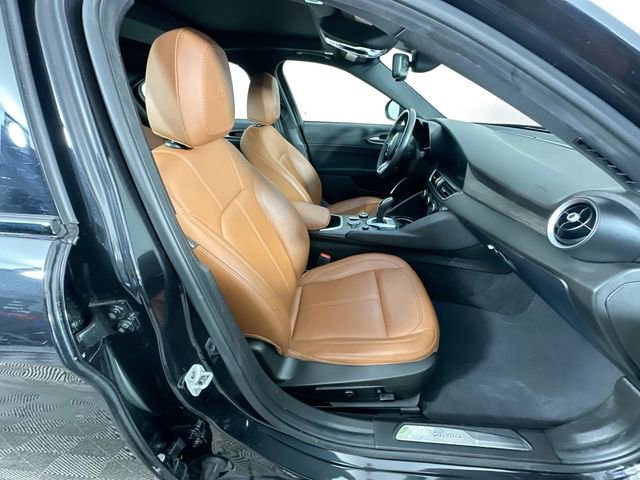 Used 2022 Alfa Romeo Giulia Ti AWD/4WD image 29