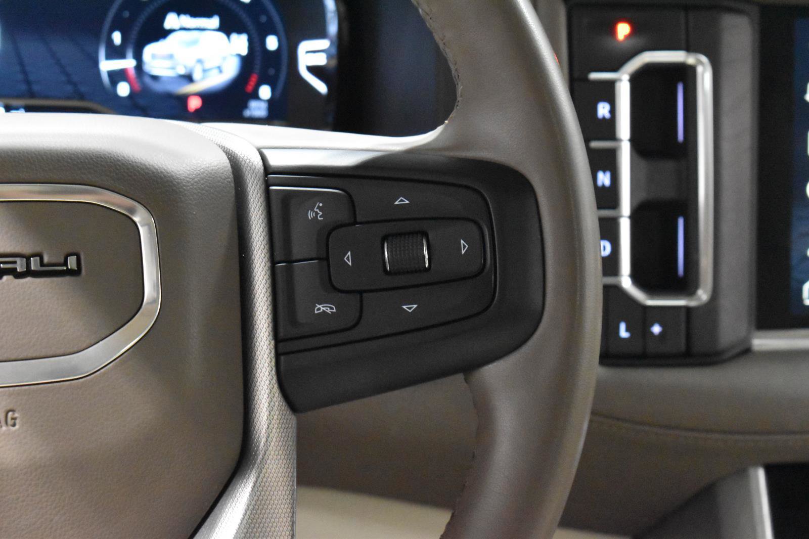 Used 2023 GMC Yukon XL Denali w/ Max Trailering Package image 13