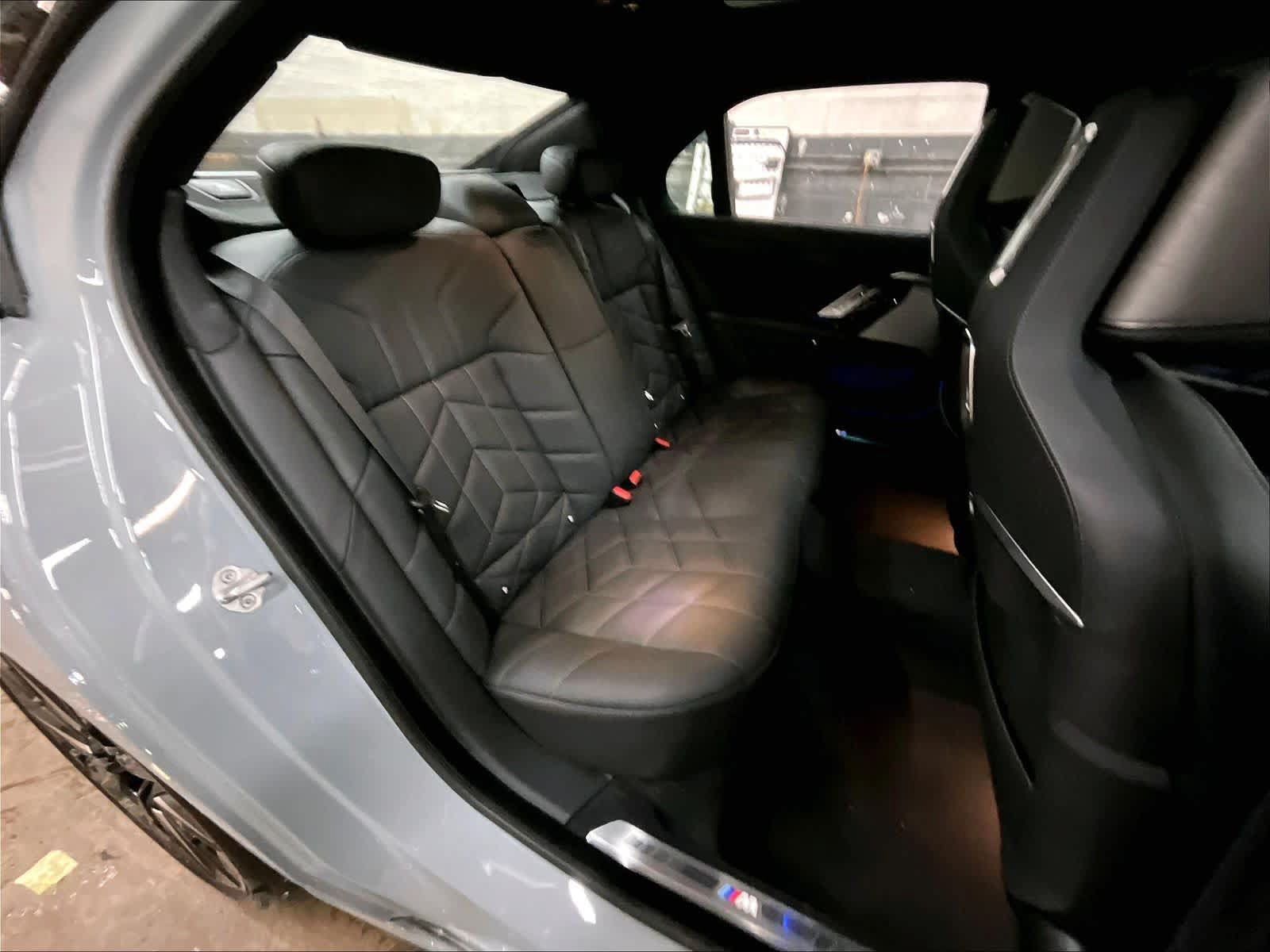 Used 2025 BMW 760i xDrive AWD/4WD image 29