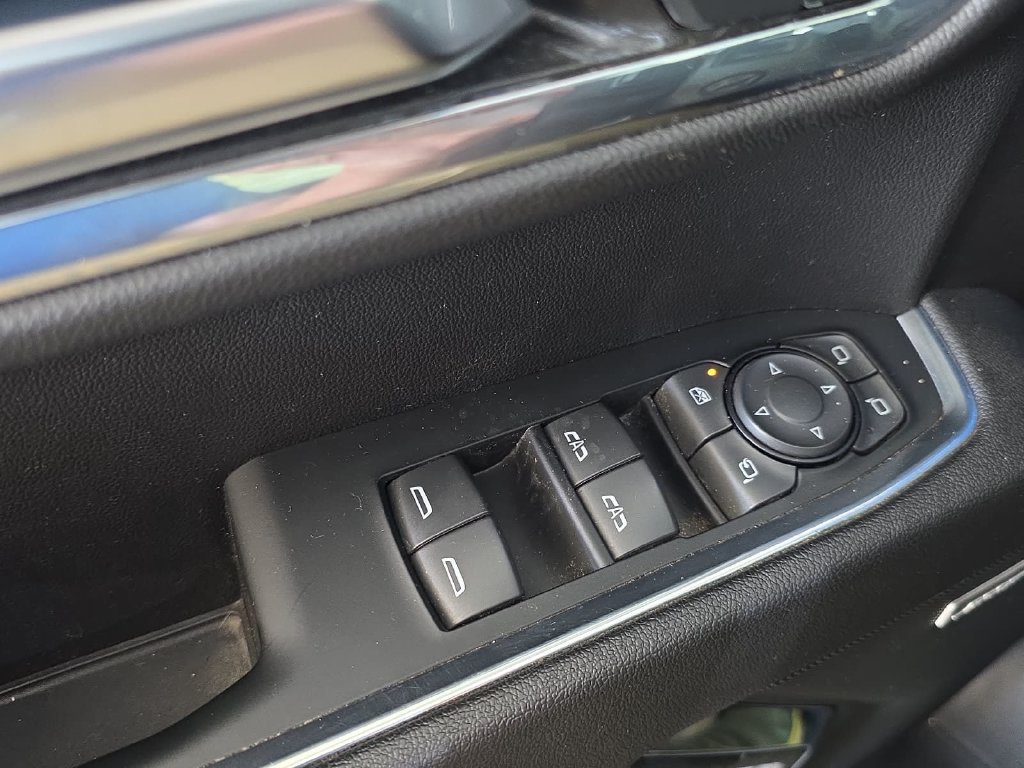 Used 2023 Chevrolet Silverado 1500 LTZ AWD/4WD image 28