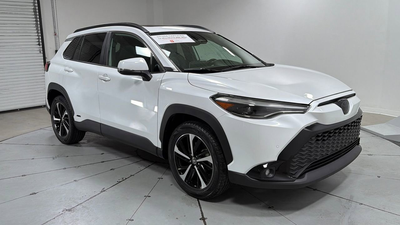 Certified 2024 Toyota Corolla Cross XSE w/ Convenience Package image 3