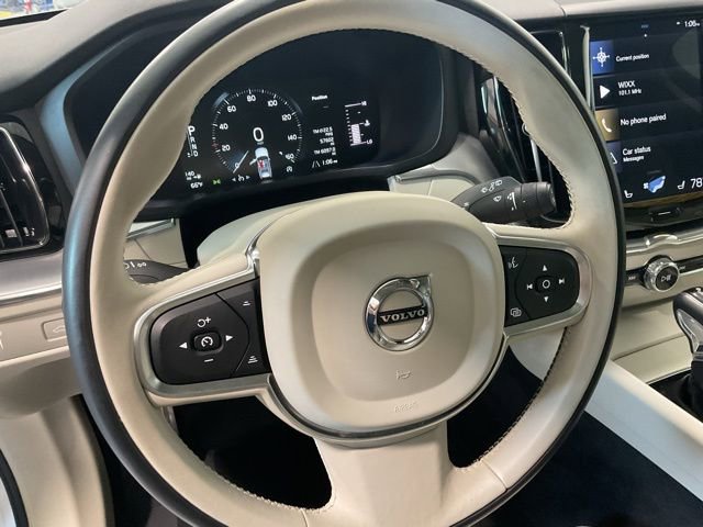 Used 2019 Volvo XC60 T5 Momentum w/ Premium Package image 13