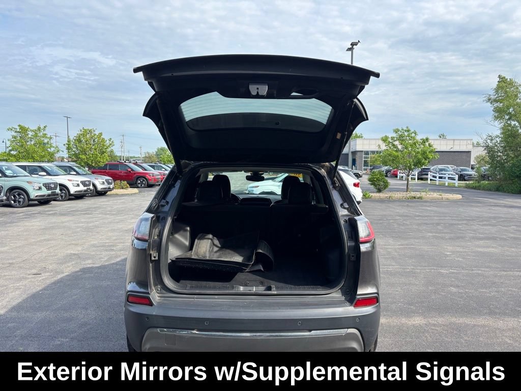 Used 2019 Jeep Cherokee Limited w/ Technology Group AWD/4WD image 12