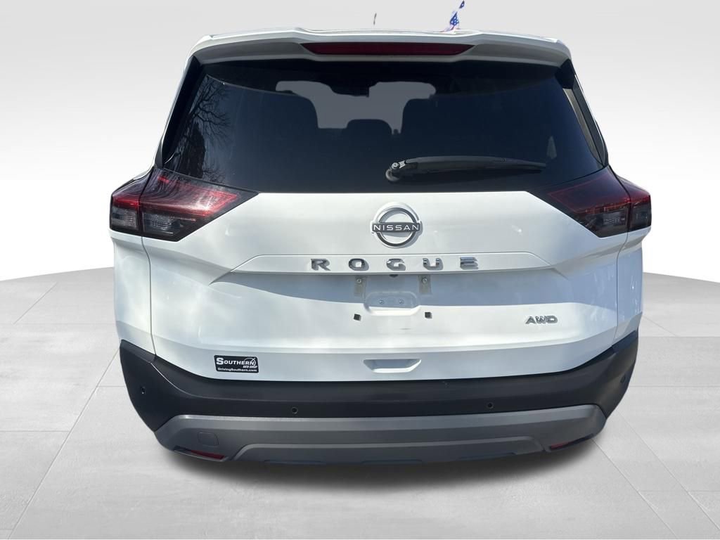 Used 2023 Nissan Rogue S image 19