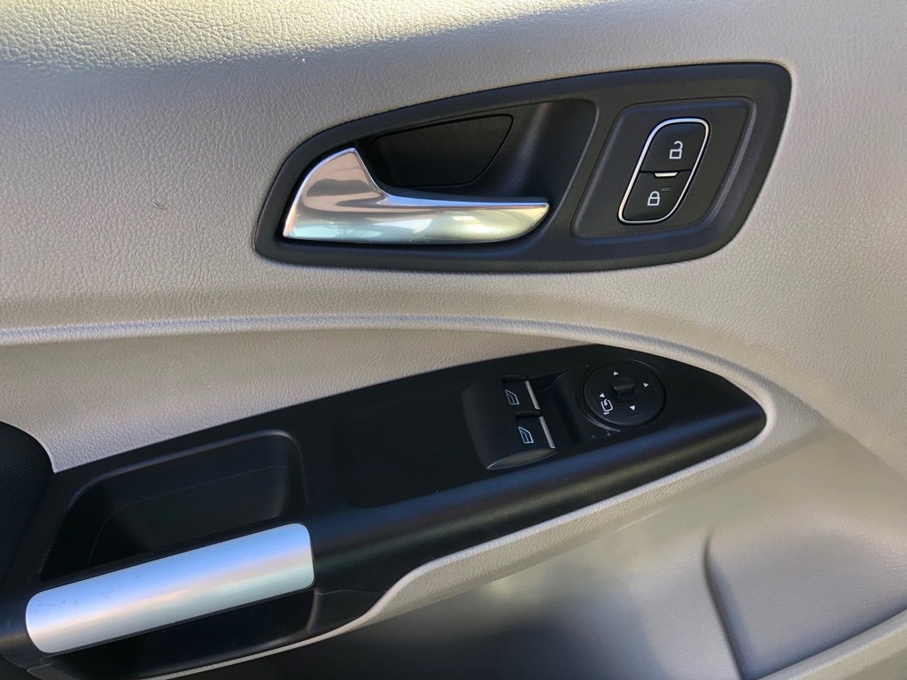 Used 2020 Ford Transit Connect XLT image 17