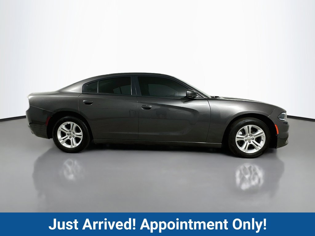 Used 2021 Dodge Charger SXT w/ Leather Interior Group RWD image 9