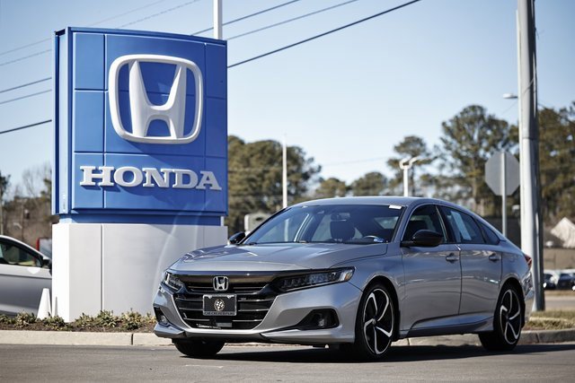 Used 2021 Honda Accord Sport image 1