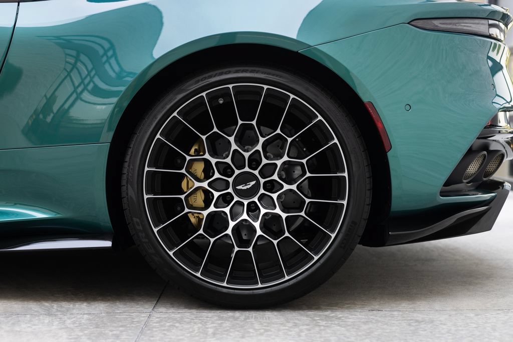 Used 2023 Aston Martin DBS Superleggera Volante RWD image 6