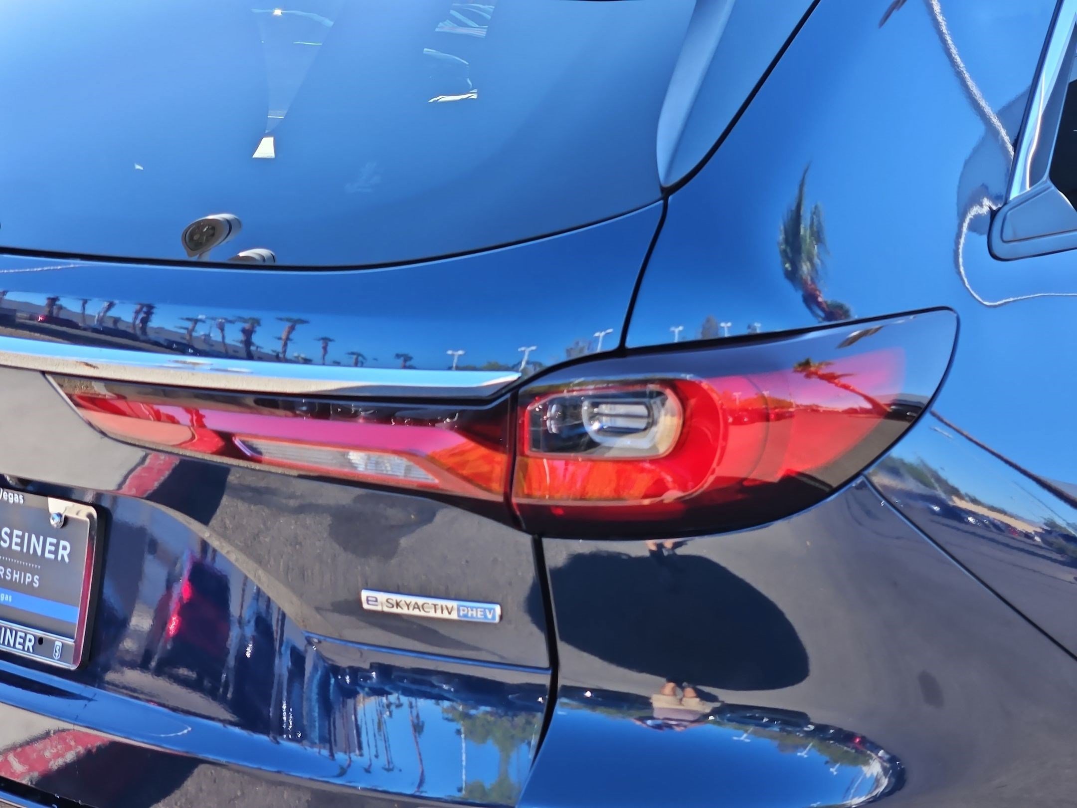 Used 2025 MAZDA CX-90 Plug-In Hybrid w/ Premium Plus AWD/4WD image 11