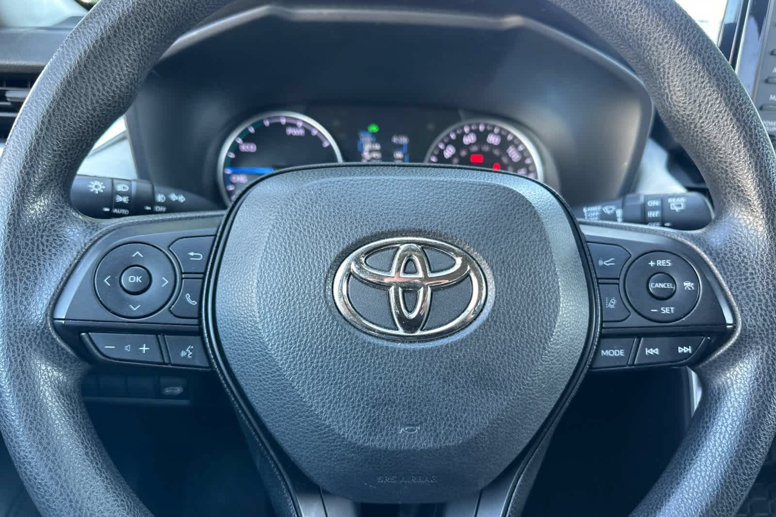 Used 2021 Toyota RAV4 XLE w/ Convenience Package AWD/4WD image 23