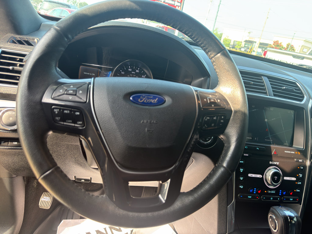 Used 2019 Ford Explorer Limited w/ Class III Trailer Tow Package AWD/4WD image 21