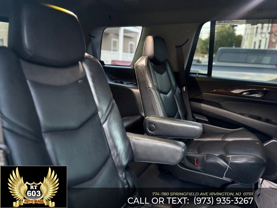 Used 2019 Cadillac Escalade Luxury AWD/4WD image 13