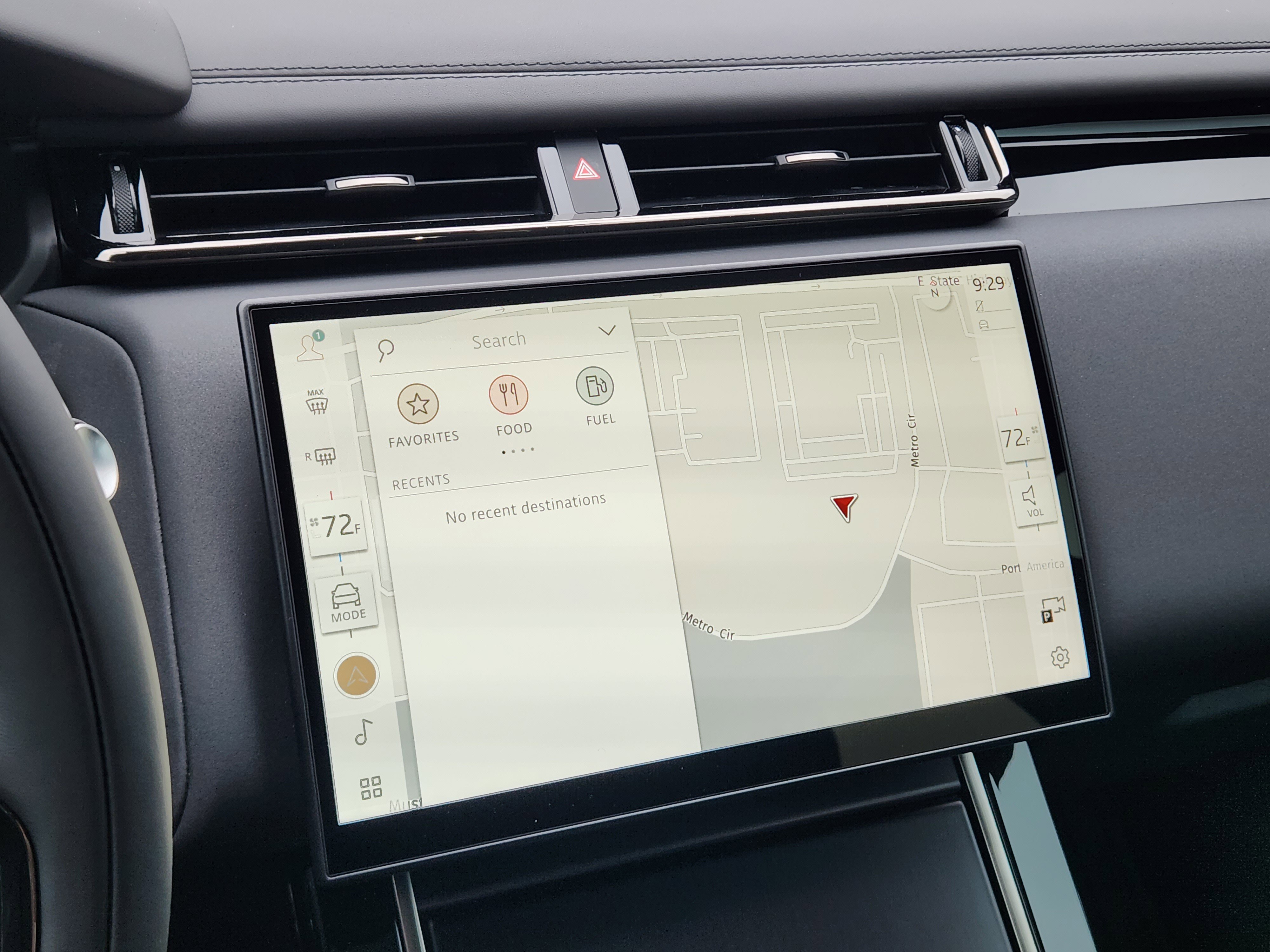 New 2026 Land Rover Range Rover Velar Dynamic SE image 17