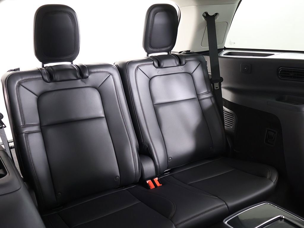 Used 2025 Lincoln Aviator Reserve w/ Equipment Group 201A AWD/4WD image 48