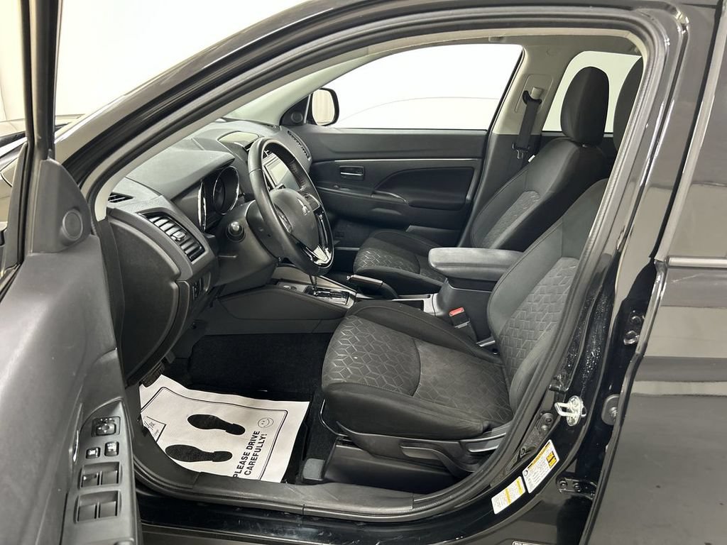 Used 2023 Mitsubishi Outlander Sport LE AWD/4WD image 9