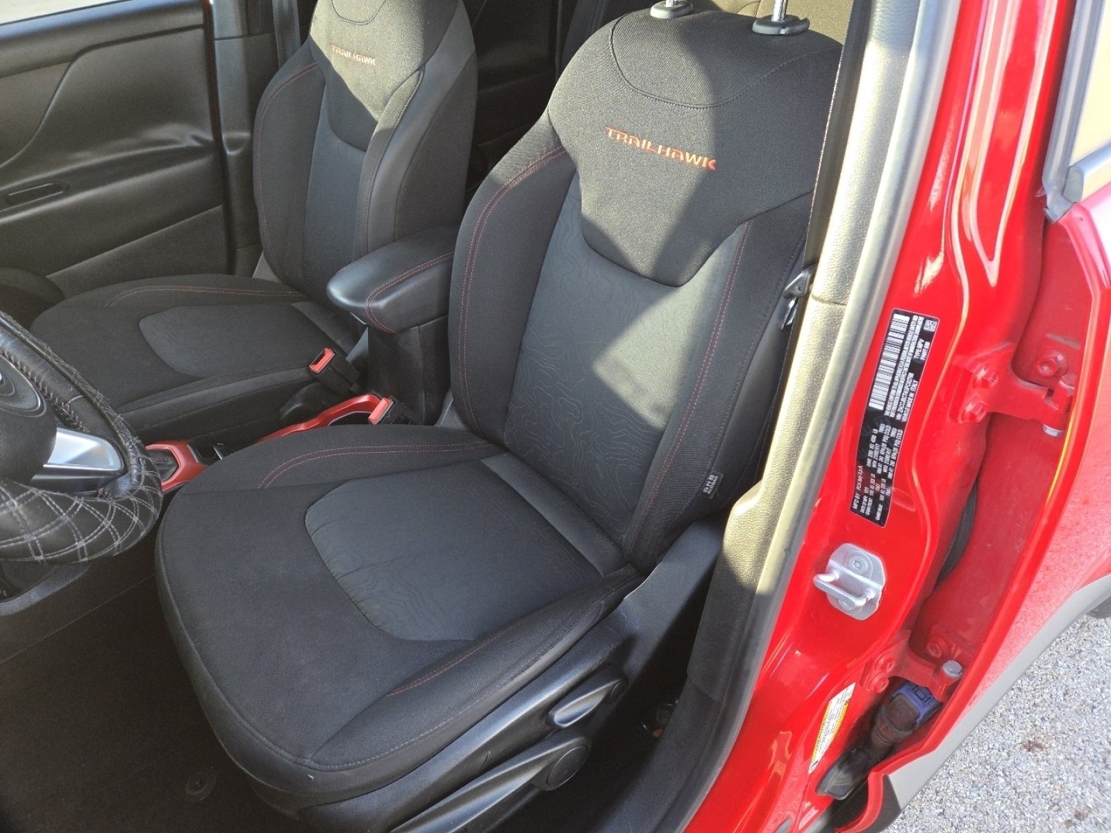 Used 2016 Jeep Renegade Trailhawk image 20