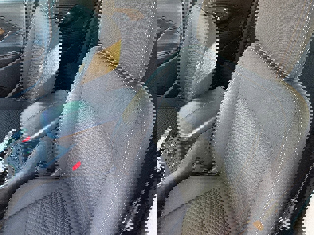 Used 2020 GMC Terrain SLE w/ Driver Convenience Package image 29