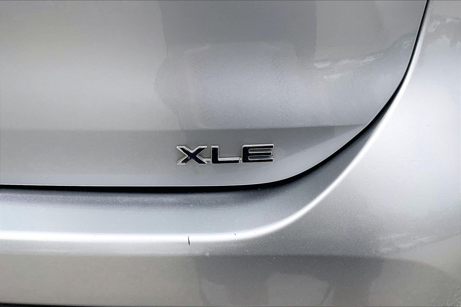 Used 2021 Toyota Highlander XLE FWD image 10
