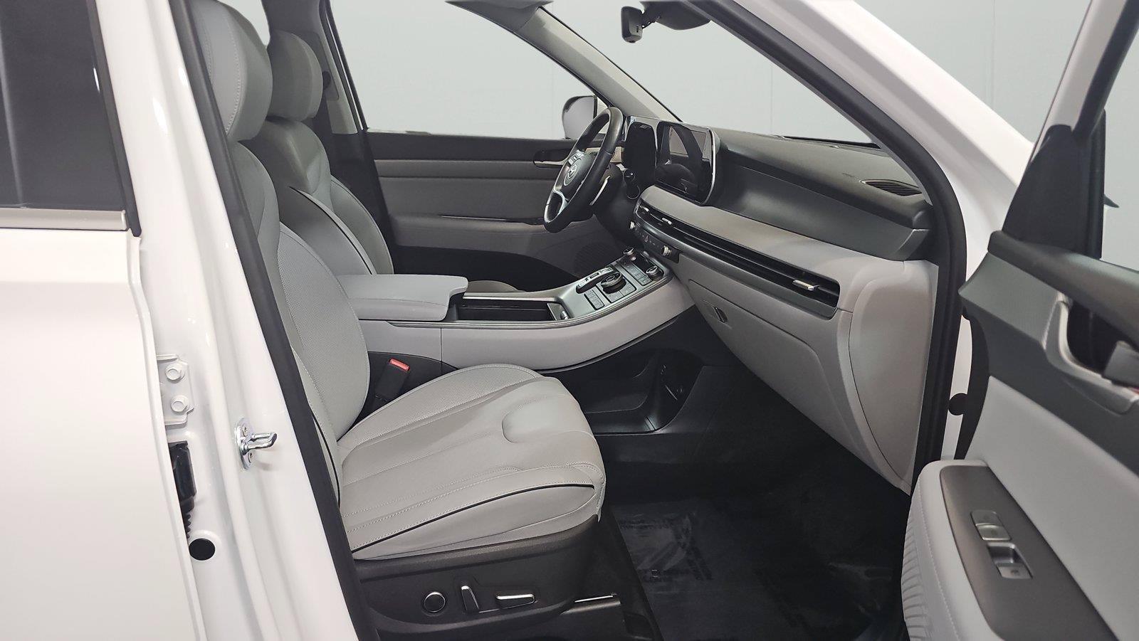 Certified 2025 Hyundai Palisade SEL AWD/4WD image 14