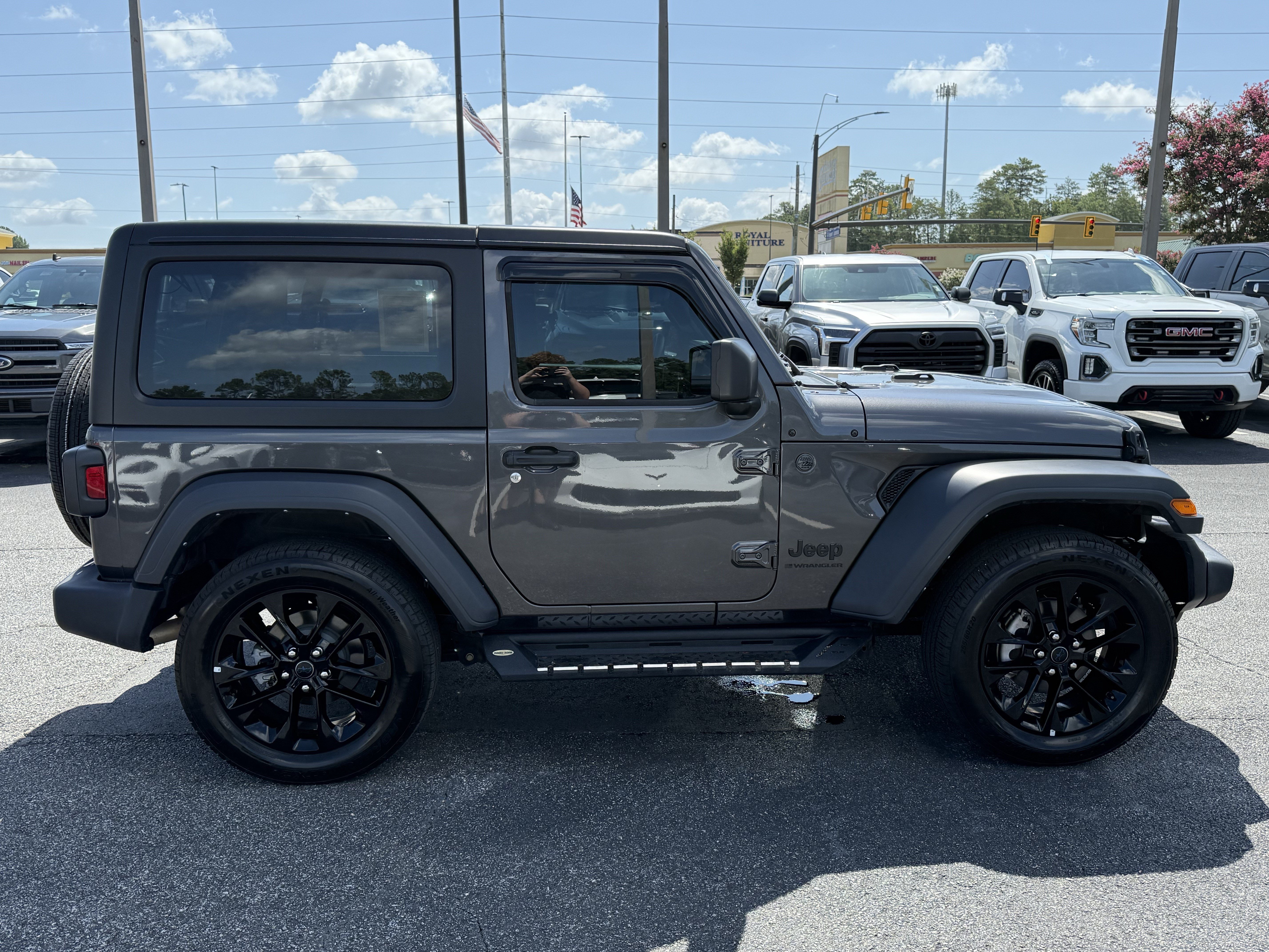 Used 2024 Jeep Wrangler Sport AWD/4WD image 11