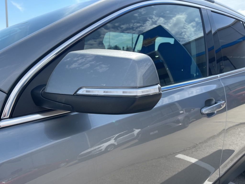 Certified 2023 GMC Acadia SLE w/ Driver Convenience Package image 10