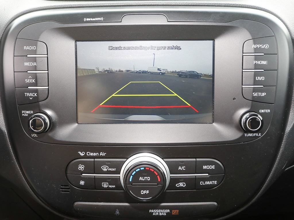 Used 2018 Kia Soul + image 17