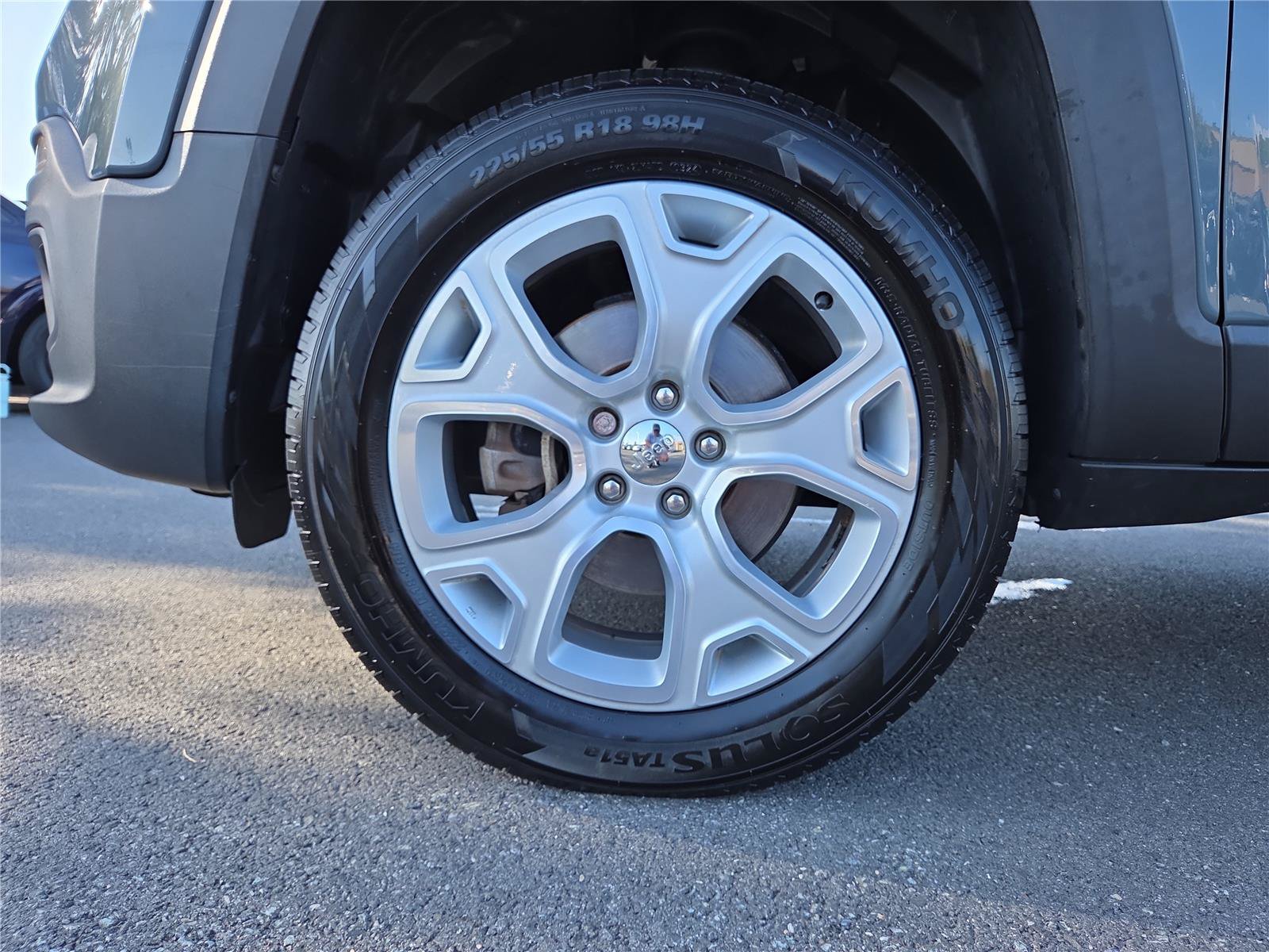 Used 2017 Jeep Renegade Limited AWD/4WD image 11