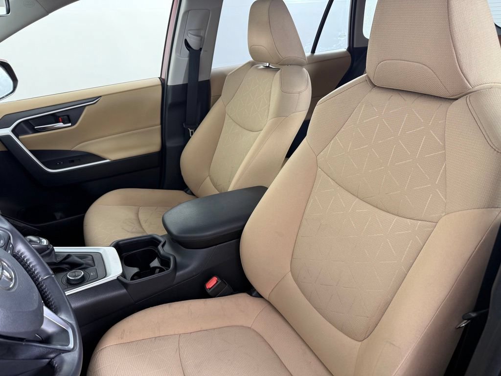 Used 2020 Toyota RAV4 XLE w/ Convenience Package AWD/4WD image 13